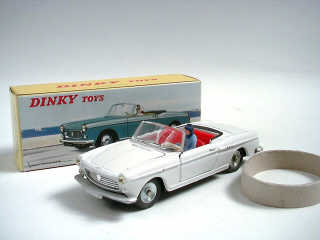 Lot 619 - DINKY TOYS FRANCE (1)