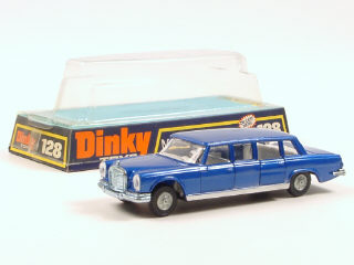 Lot 204 - DINKY TOYS (GB) (1)