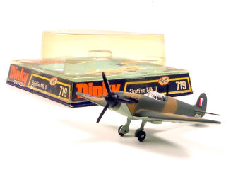 Lot 230 - DINKY TOYS GB (1)