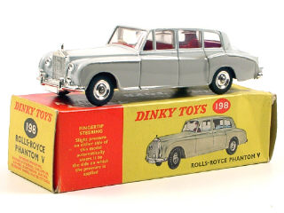 Lot 193 - DINKY TOYS GB (1)