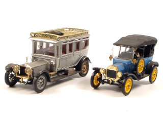 Lot 159 - CORGI TOYS (GB) (2)