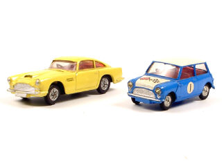 Lot 154 - CORGI TOYS (GB) (2)