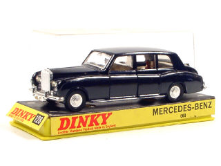Lot 203 - DINKY TOYS (GB) (1)