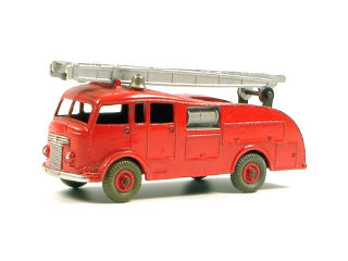 Lot 215 - DINKY TOYS GB (1)