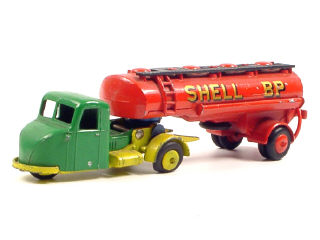 Lot 163 - CRESCENT TOY (GB) (1)