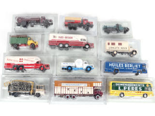 Lot 81 - EDITIONS HACHETTE (FRANCE) (12)