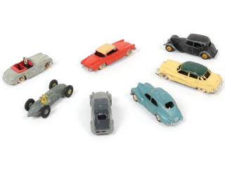 Lot 76 - DINKY TOYS (FRANCE) (7)