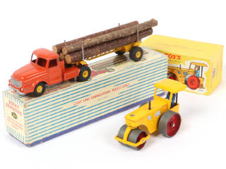 Lot 71 - DINKY TOYS (FRANCE) (2)