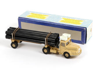 Lot 65 - DINKY TOYS (FRANCE) (1)
