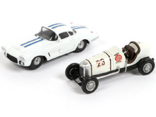 Lot 257 - DIVERS (2)