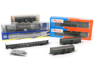 Lot 34 - DIVERS 'HO' (8)