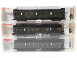 Lot 45 - FLEISCHMANN 'HO' (ALLEMAGNE) (3)