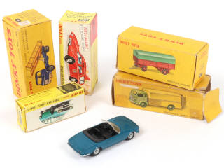 Lot 330 - DINKY TOYS (FRANCE) (6)