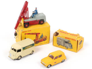 Lot 313 - DINKY TOYS (FRANCE) (3)