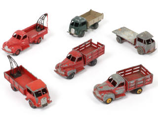 Lot 329 - DINKY TOYS (FRANCE) (6)