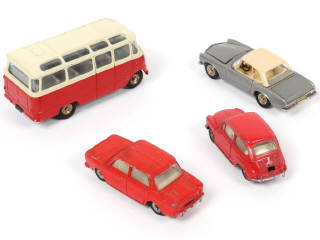Lot 317 - DINKY TOYS (FRANCE) (4)