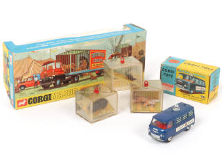 Lot 177 - CORGI TOYS (GB) (2)