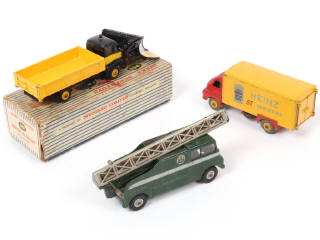 Lot 267 - DINKY TOYS (GB) (3)