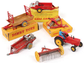 Lot 273 - DINKY TOYS (GB) (6)