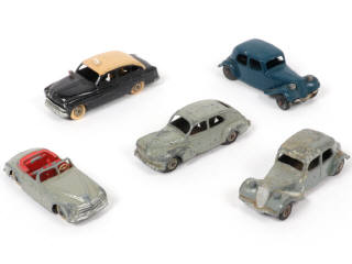 Lot 325 - DINKY TOYS (FRANCE) (5)
