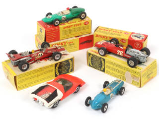 Lot 233 - DINKY TOYS (5)