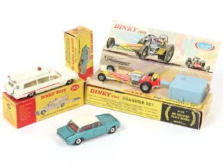 Lot 268 - DINKY TOYS (GB) (3)