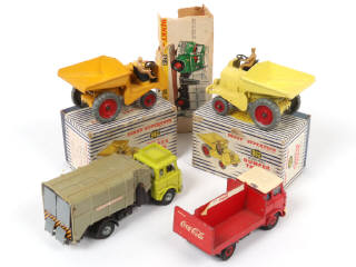 Lot 269 - DINKY TOYS (GB) (4)