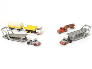 Lot 239 - DINKY TOYS (8)