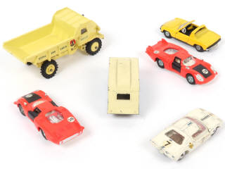 Lot 272 - DINKY TOYS (GB) (6)