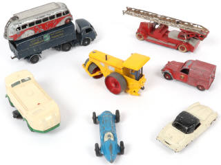 Lot 331 - DINKY TOYS (FRANCE) (8)