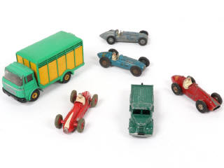 Lot 235 - DINKY TOYS (6)