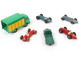 Lot 235 - DINKY TOYS (6)