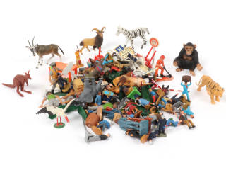 Lot 10 - DIVERS (100)