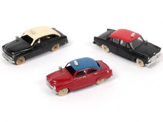Lot 309 - DINKY TOYS (FRANCE) (3)