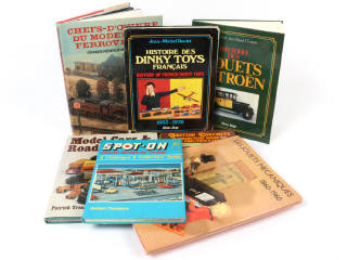 Lot 4 - DIVERS (7)