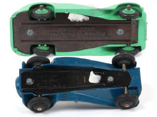 Lot 258 - DINKY TOYS (GB) (2)