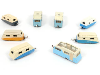 Lot 276 - DINKY TOYS (GB) (8)