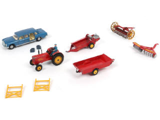 Lot 275 - DINKY TOYS (GB) (8)