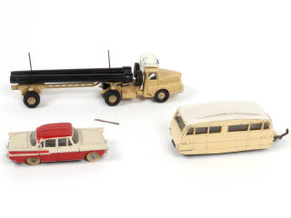 Lot 310 - DINKY TOYS (FRANCE) (3)