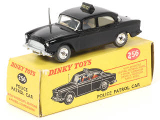 Lot 245 - DINKY TOYS (GB) (1)