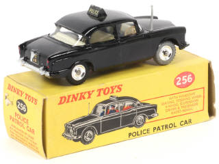 Lot 245 - DINKY TOYS (GB) (1)
