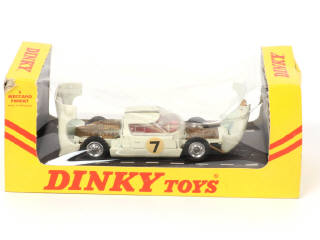 Lot 251 - DINKY TOYS (GB) (1)