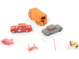 Lot 202 - DINKY TOYS (FRANCE) (3)