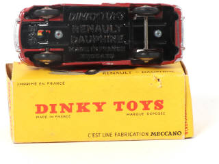 Lot 185 - DINKY TOYS (FRANCE) (1)
