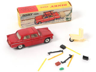 Lot 186 - DINKY TOYS (FRANCE) (1)