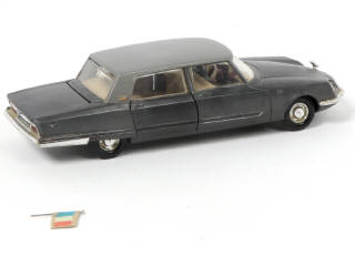 Lot 184 - DINKY TOYS (FRANCE) (1)