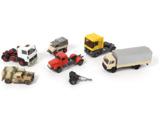 Lot 92 - DIVERS (6)