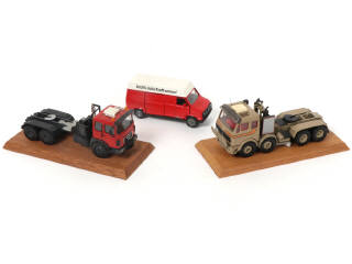 Lot 78 - DIVERS (3)