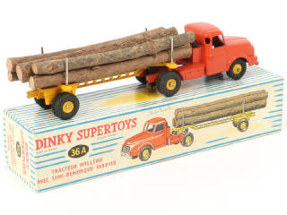 Lot 323 - DINKY TOYS (FRANCE) (1)