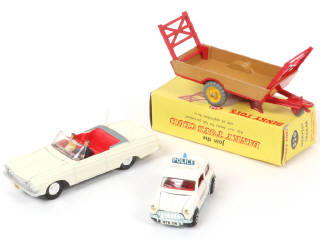Lot 308 - DINKY TOYS (GB) (3)